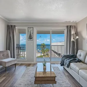 Apartment Stunning Bay Views From Your Private Balcony, Tampa